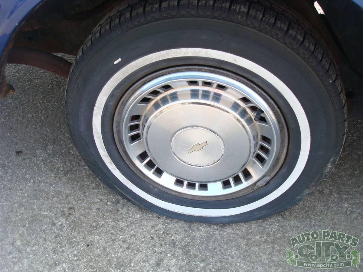 Chevrolet-impala-1985-blue-22