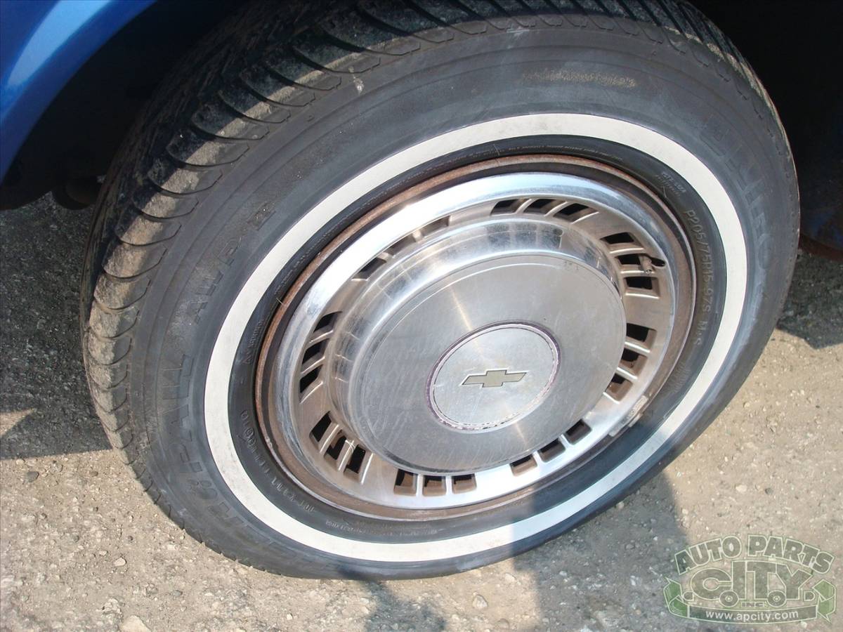 Chevrolet-impala-1985-blue-23