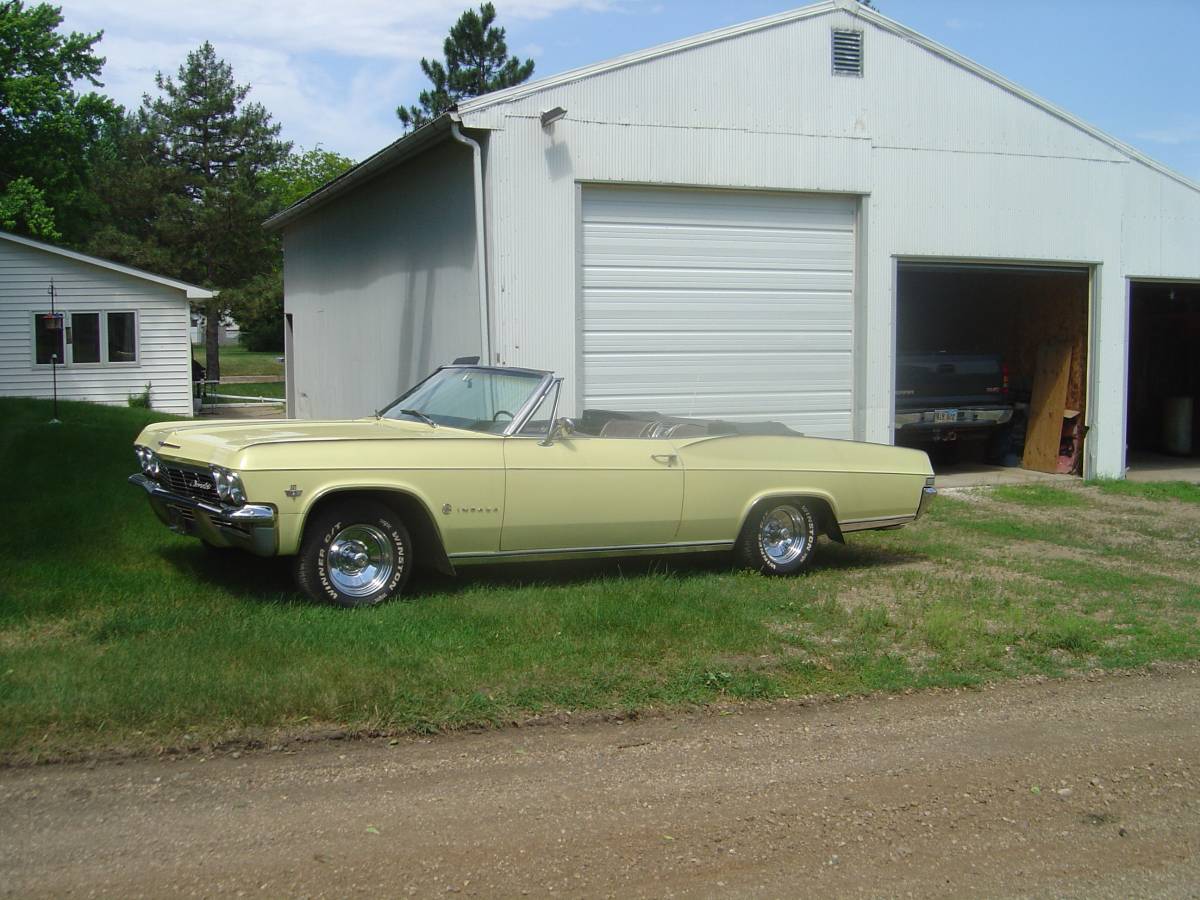 Chevrolet-impala-convertible-1965-yellow-1