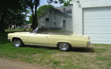 Chevrolet-impala-convertible-1965-yellow-2