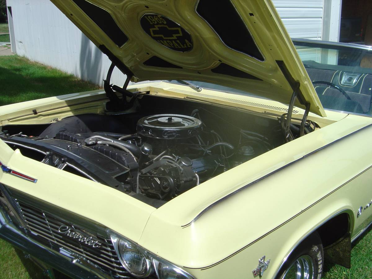 Chevrolet-impala-convertible-1965-yellow-7