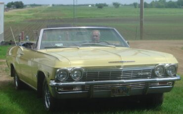 Chevrolet-impala-convertible-1965-yellow-8