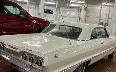 Chevrolet-impala-ss-1963-white-12