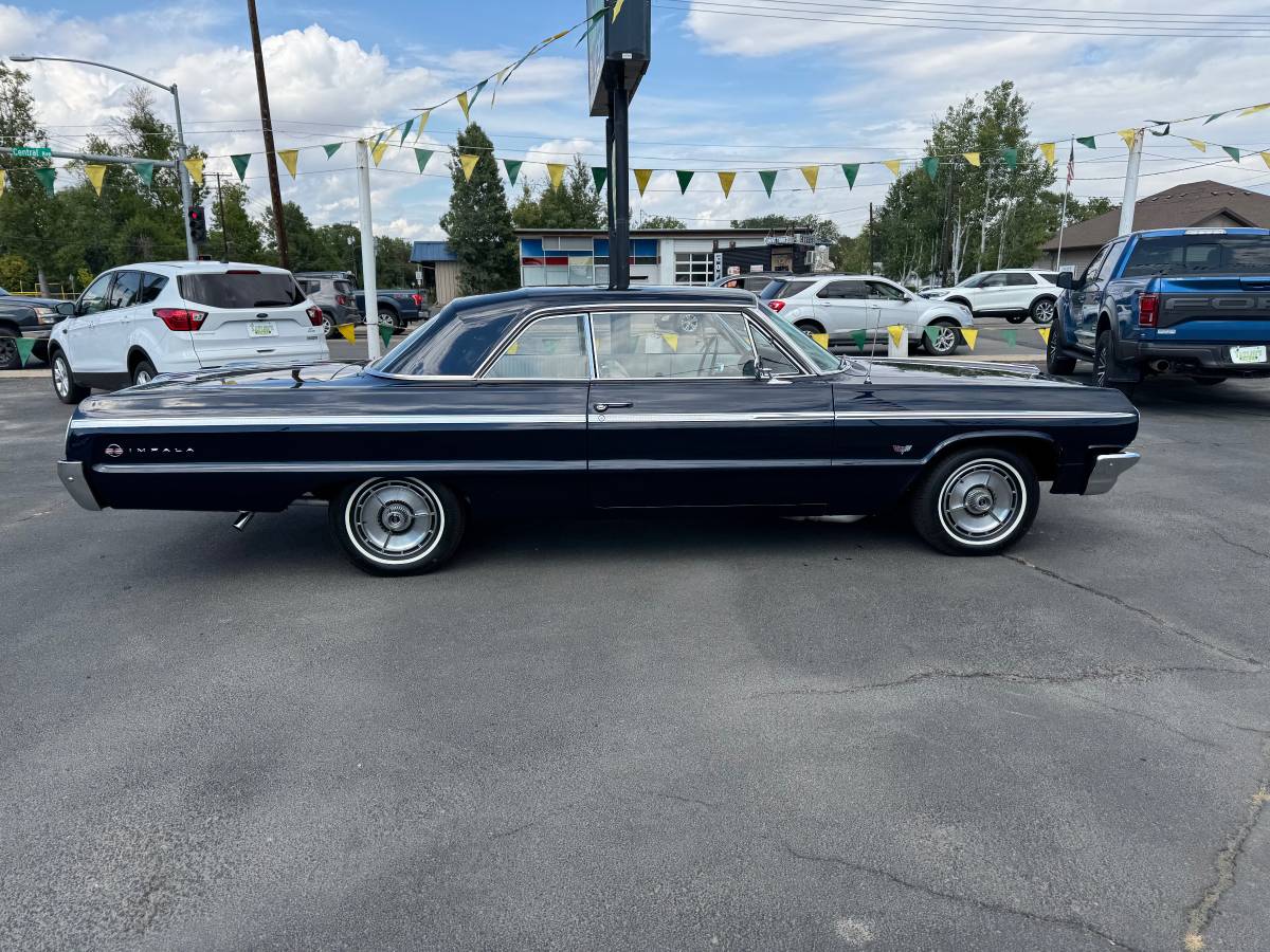Chevrolet-impala-ss-1964-blue-4