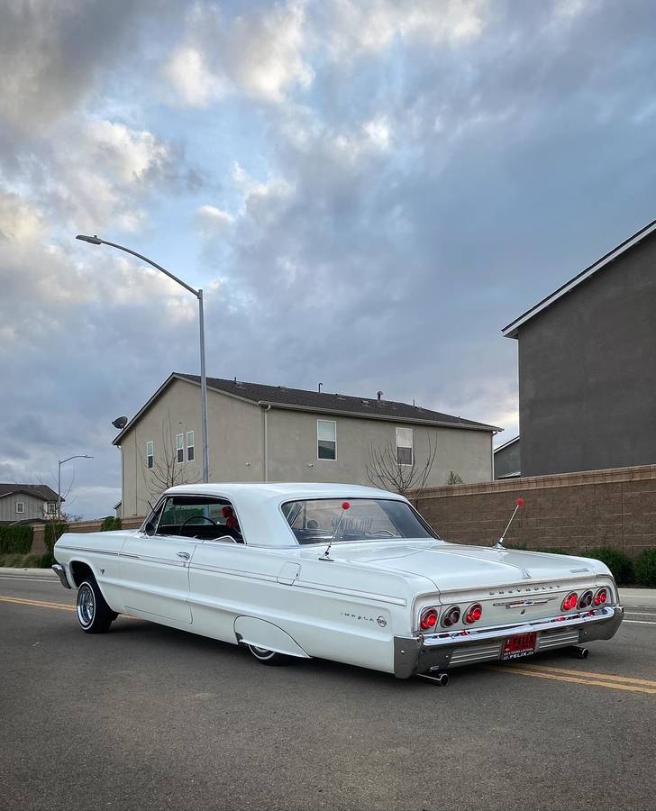 Chevrolet-impala-ss-1964-white