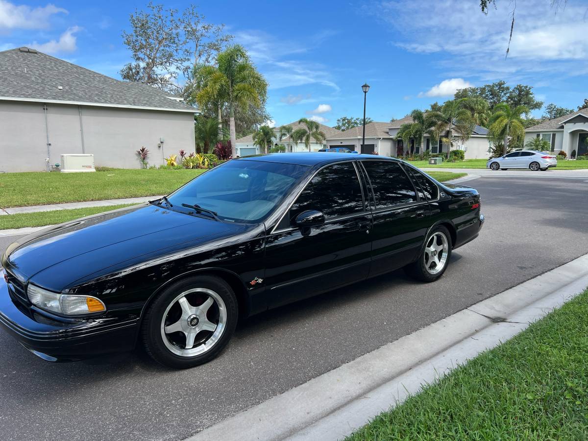 Chevrolet-impala-ss-1994-black-1
