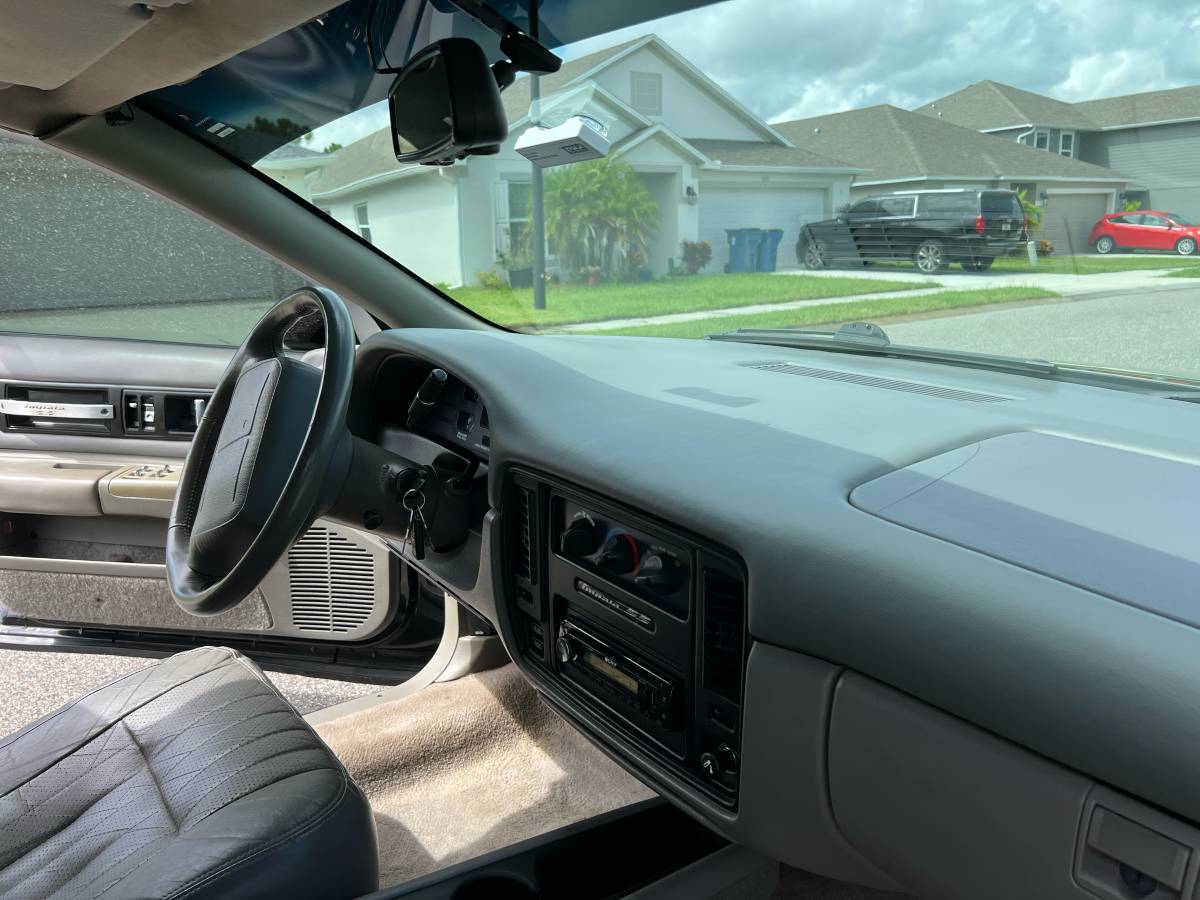 Chevrolet-impala-ss-1994-black-15