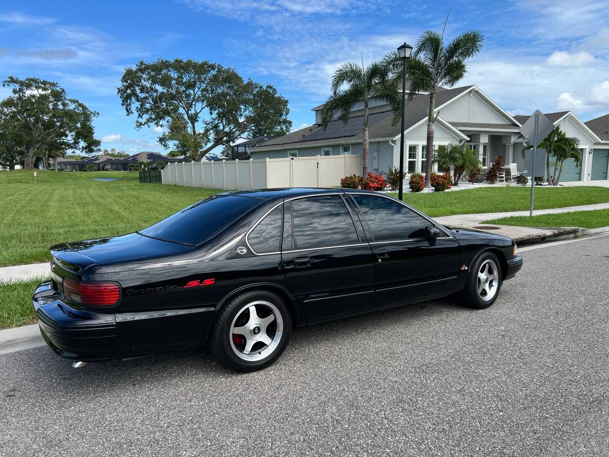 Chevrolet-impala-ss-1994-black-3