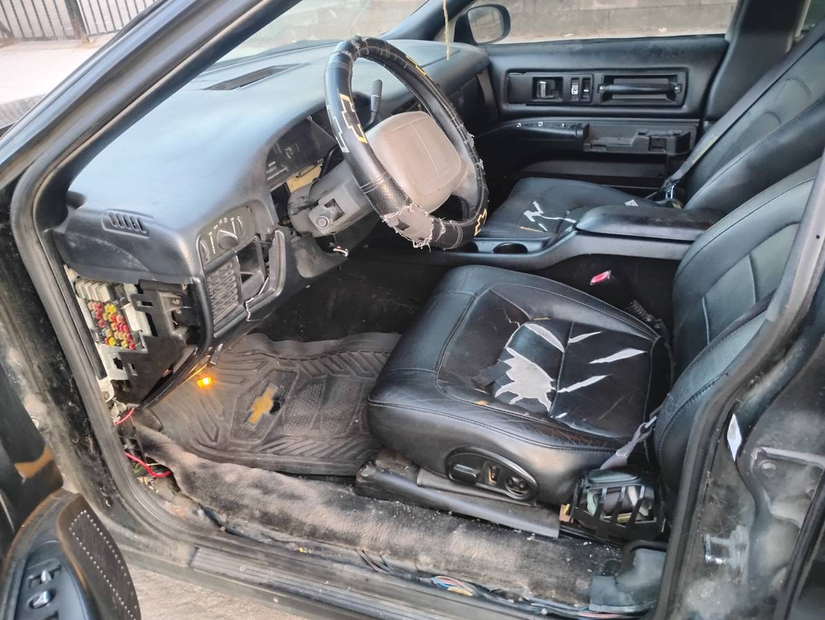 Chevrolet-impala-ss-1995-4