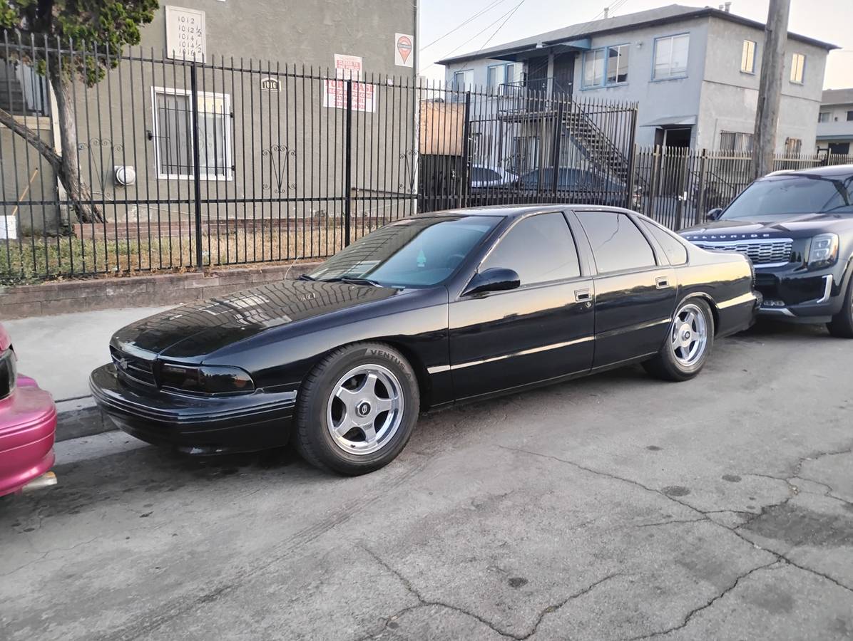 Chevrolet-impala-ss-1995