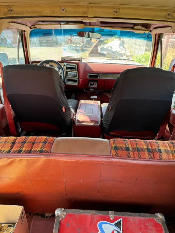 Chevrolet-jimmy-1978-red-5