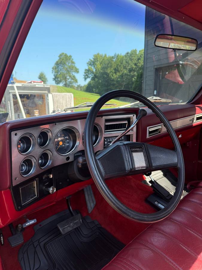 Chevrolet-k10-1983-1