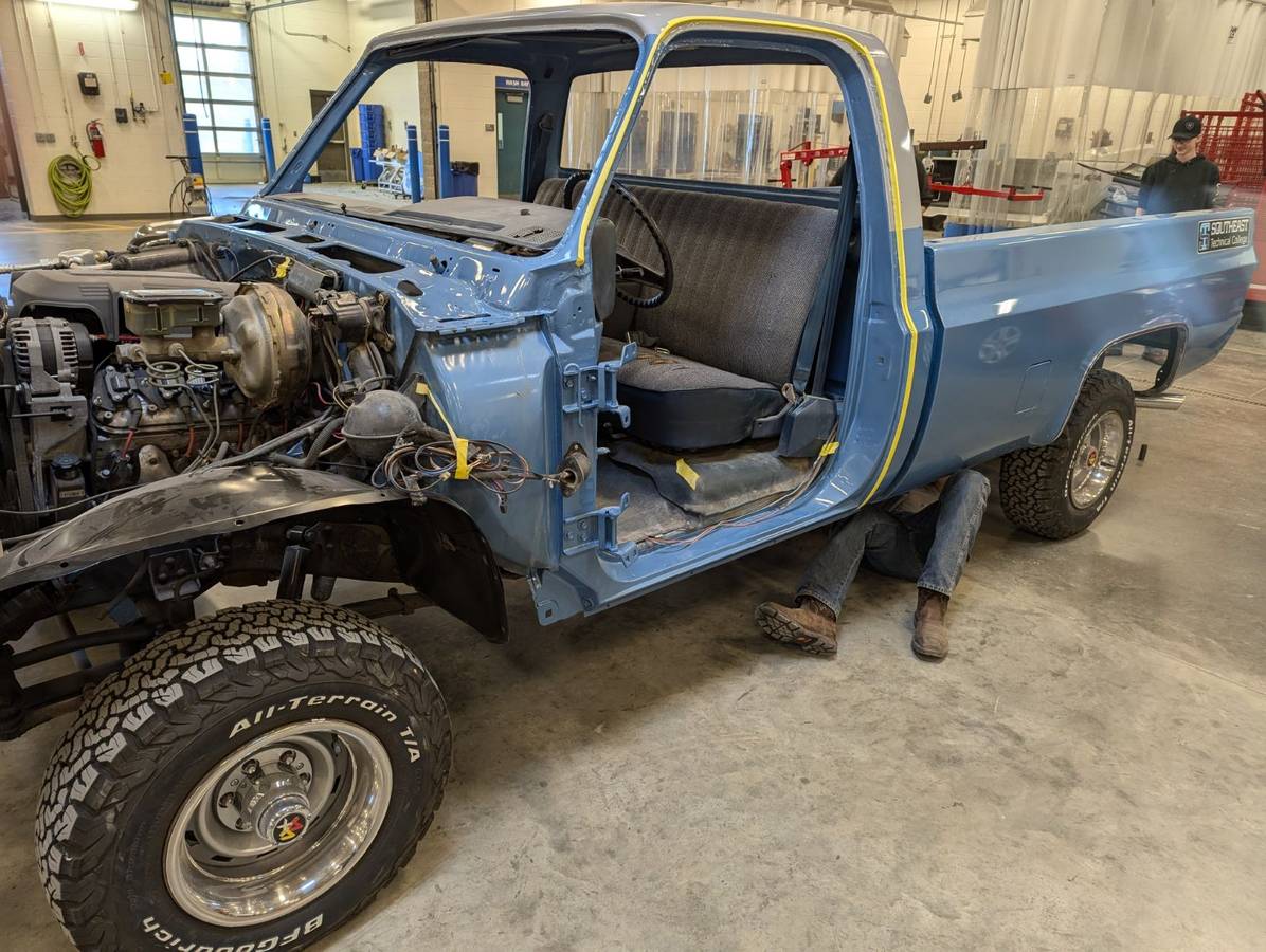 Chevrolet-k10-1984-blue-11