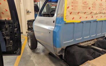 Chevrolet-k10-1984-blue-18