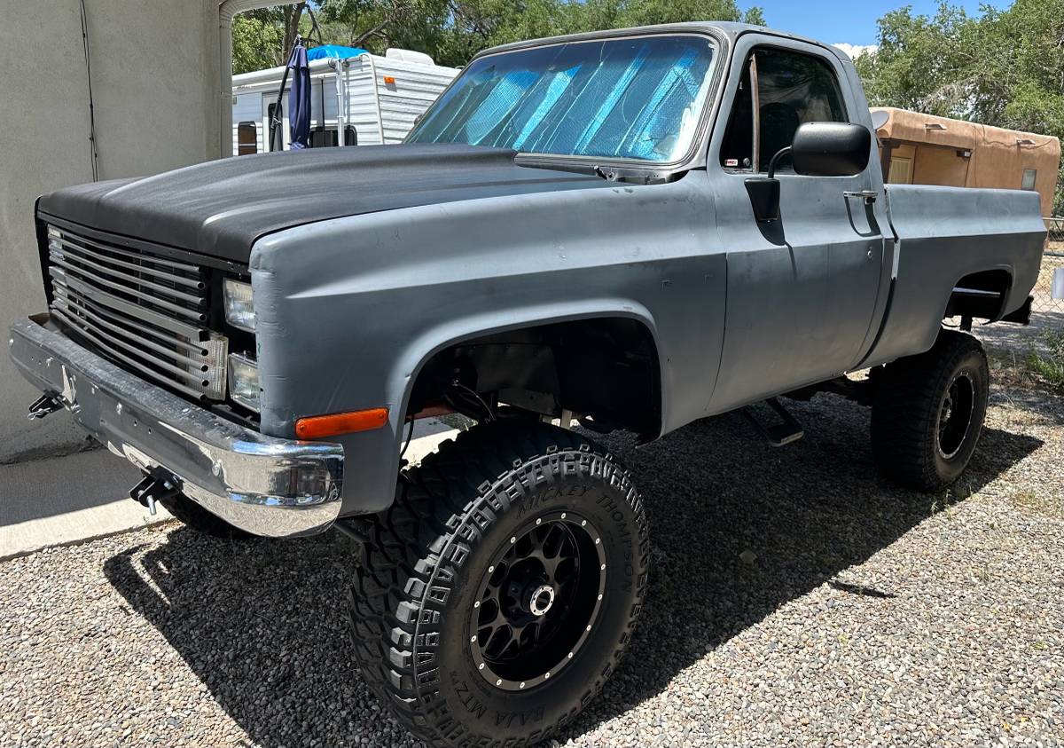Chevrolet-k10-4x4-1981-grey