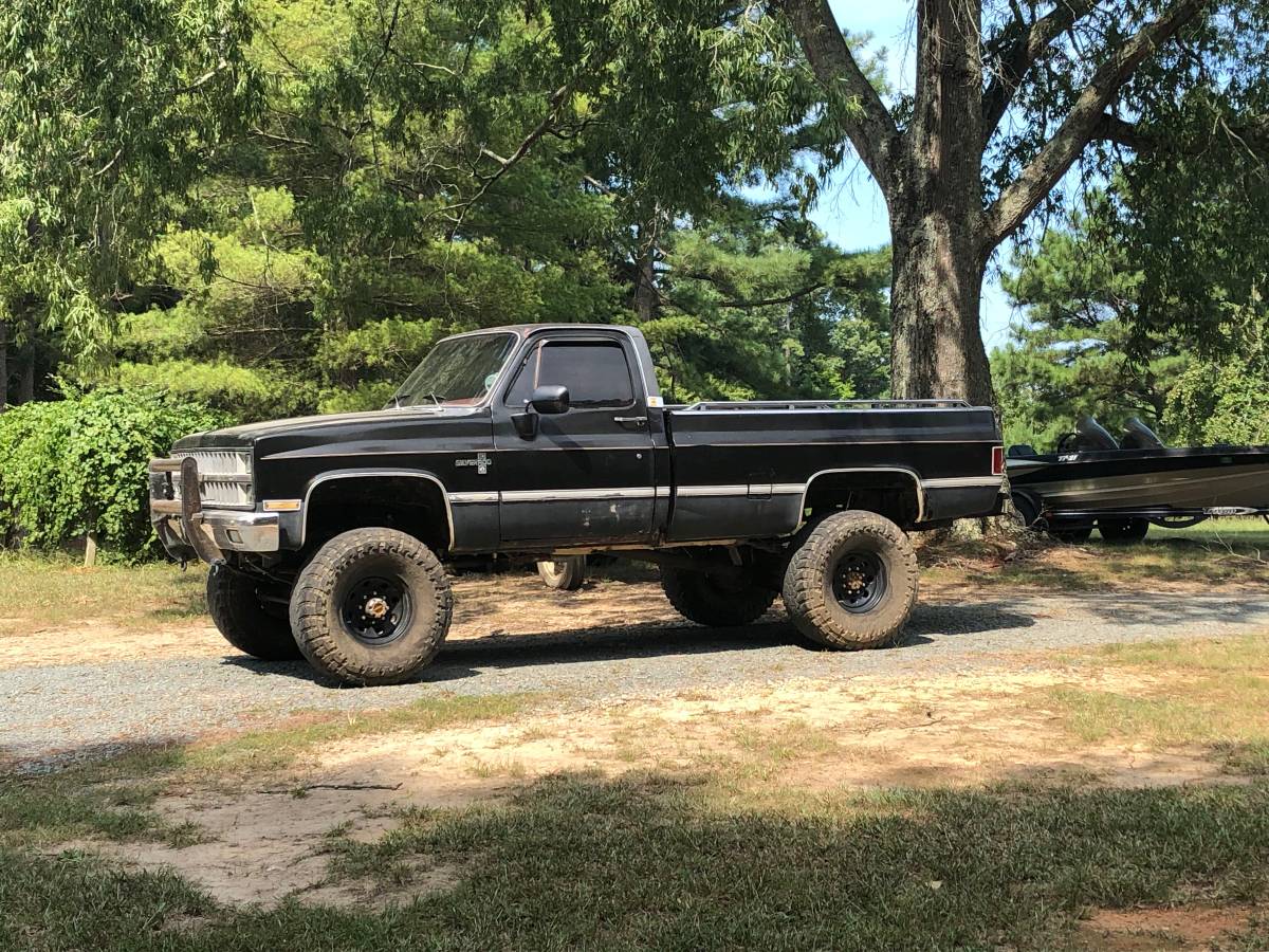 Chevrolet-k10-silverado-4x4-1981-black