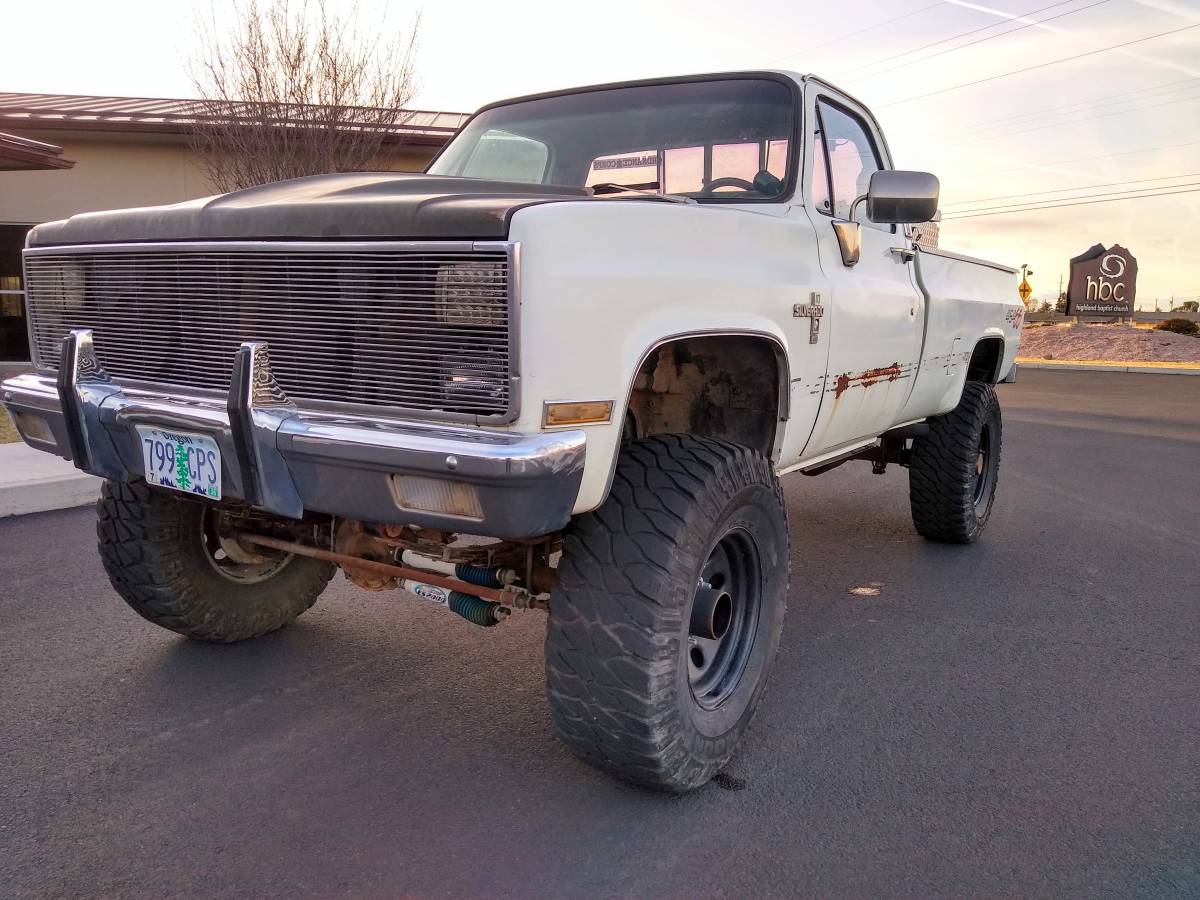 Chevrolet-k10-silverado-4x4-1981-white-11