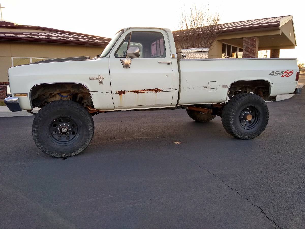 Chevrolet-k10-silverado-4x4-1981-white-8