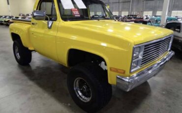 Chevrolet-k10-silverado-4x4-1984-yellow-11