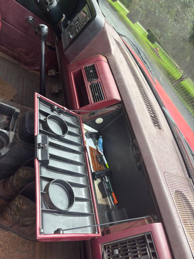 Chevrolet-k1500-1990-red-13