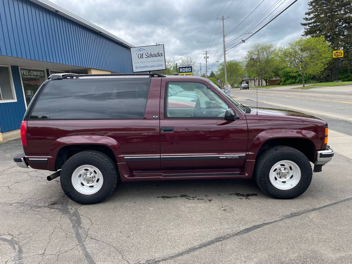 Chevrolet-k1500-1995-black-18