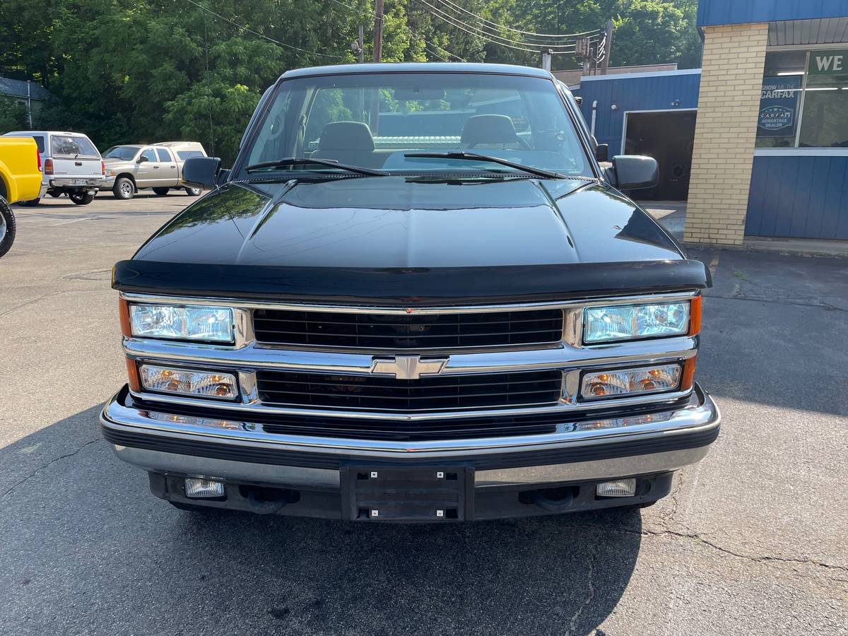 Chevrolet-k1500-1995-black-2