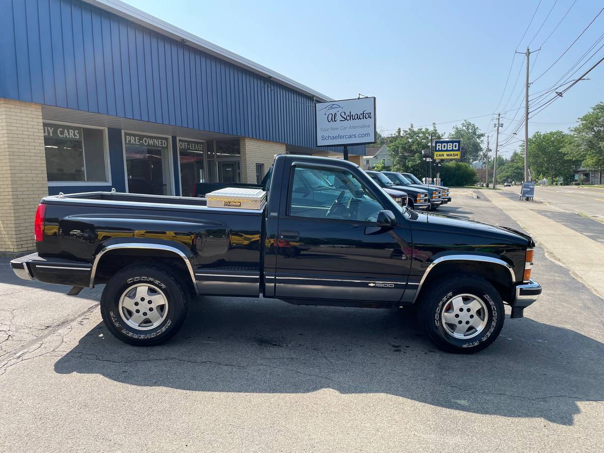 Chevrolet-k1500-1995-black