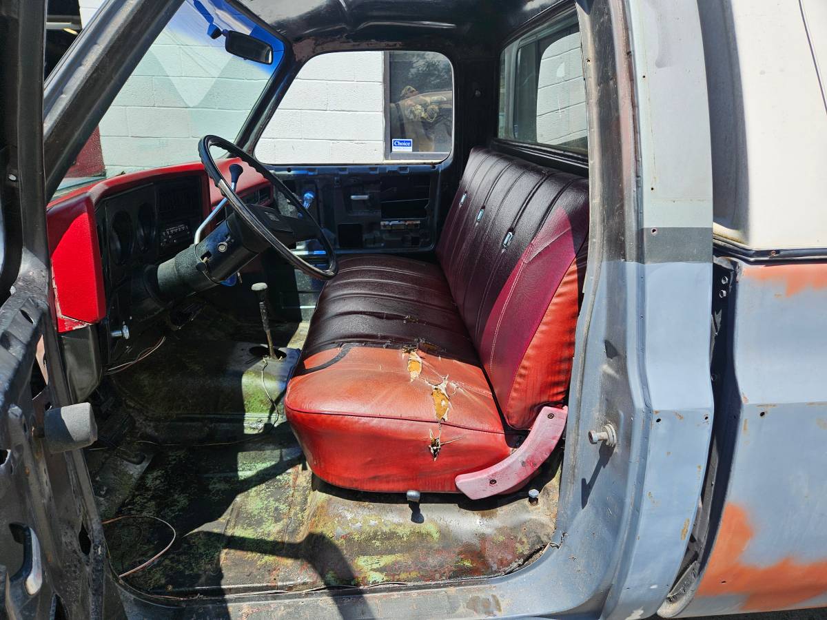 Chevrolet-k20-1980-grey