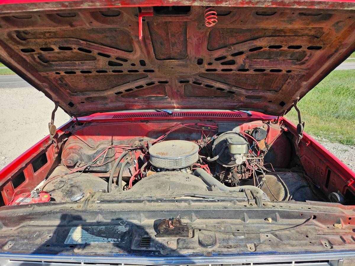 Chevrolet-k20-1985-16