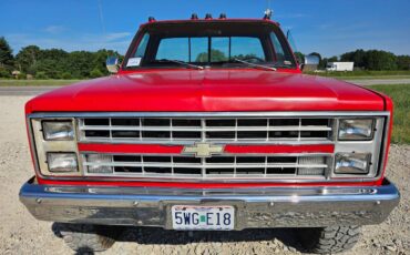 Chevrolet-k20-1985-4