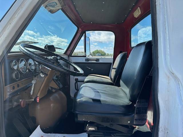 Chevrolet-kodiak-c7500-diesel-1980-14