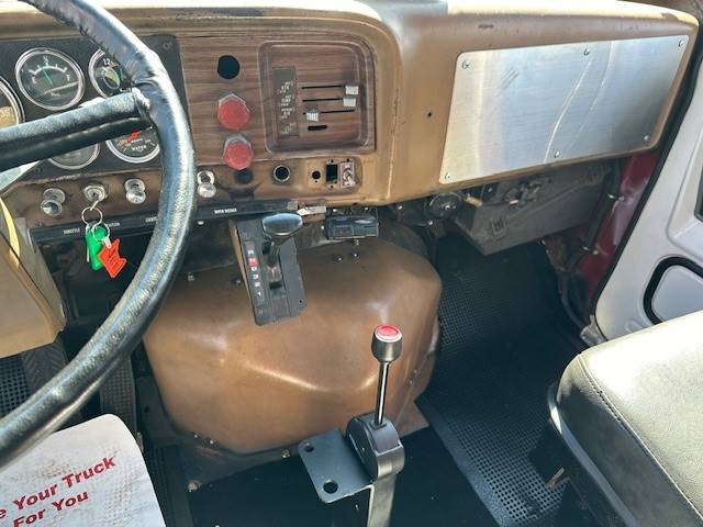 Chevrolet-kodiak-c7500-diesel-1980-21