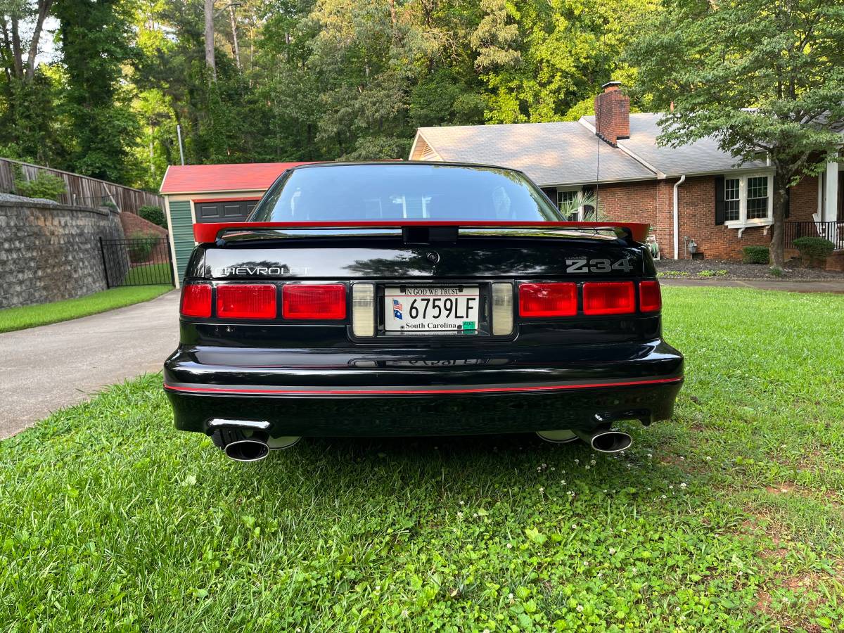 Chevrolet-lumina-z34-1992-black-1