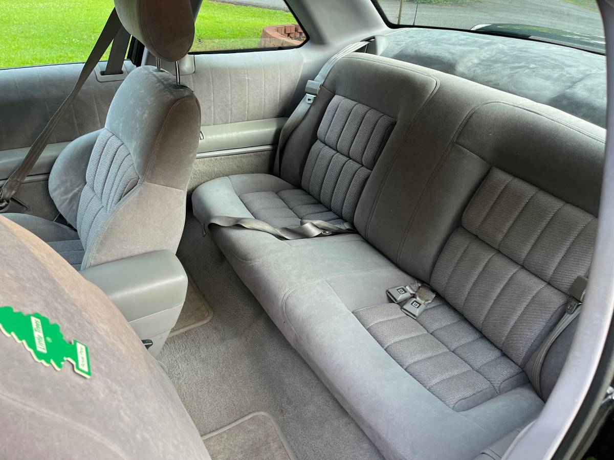 Chevrolet-lumina-z34-1992-black-12