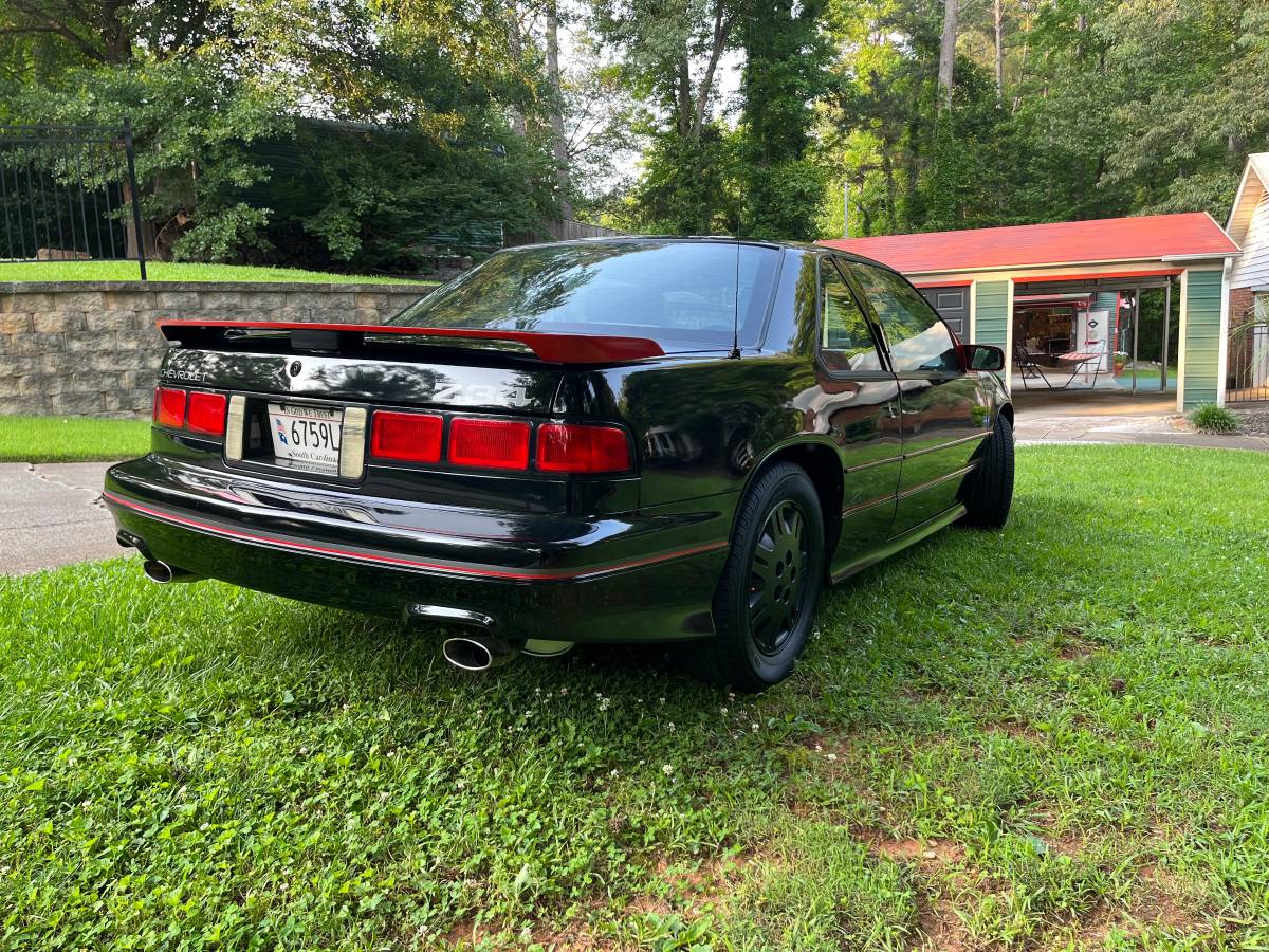Chevrolet-lumina-z34-1992-black-2