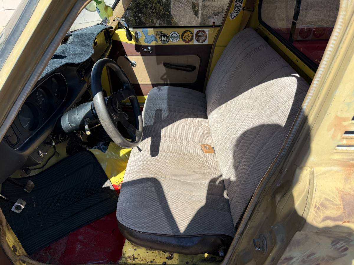 Chevrolet-luv-1978-custom-2