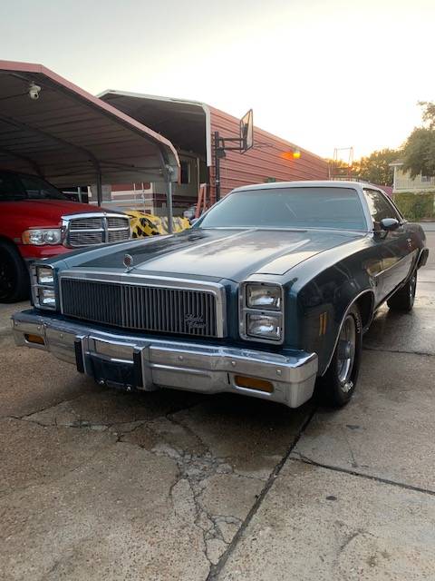 Chevrolet-malibu-1977-blue-11