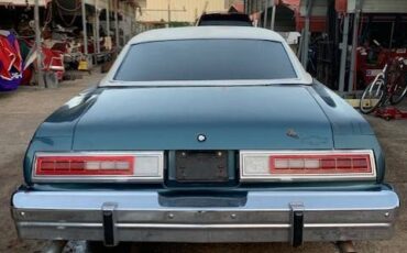 Chevrolet-malibu-1977-blue-14