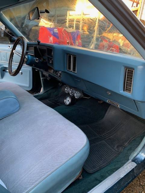 Chevrolet-malibu-1977-blue-3