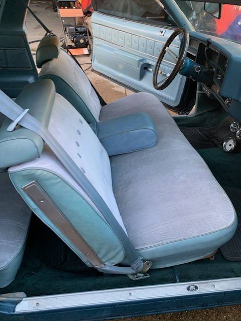Chevrolet-malibu-1977-blue-4