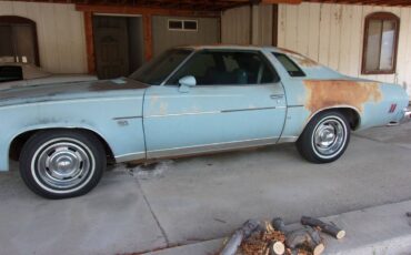 Chevrolet-malibu-classic-1975-blue-1