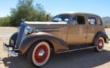 Chevrolet-master-deluxe-1935-brown-1