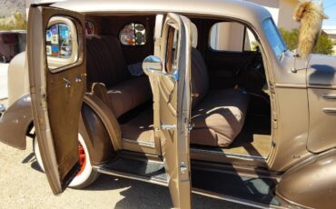Chevrolet-master-deluxe-1935-brown-3