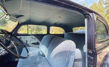 Chevrolet-master-deluxe-2-door-sedan-1937-blue-5