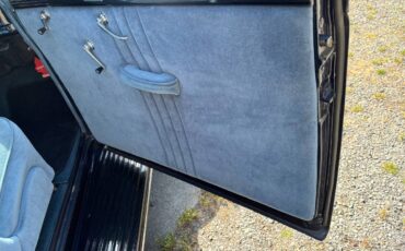Chevrolet-master-deluxe-2-door-sedan-1937-blue-8