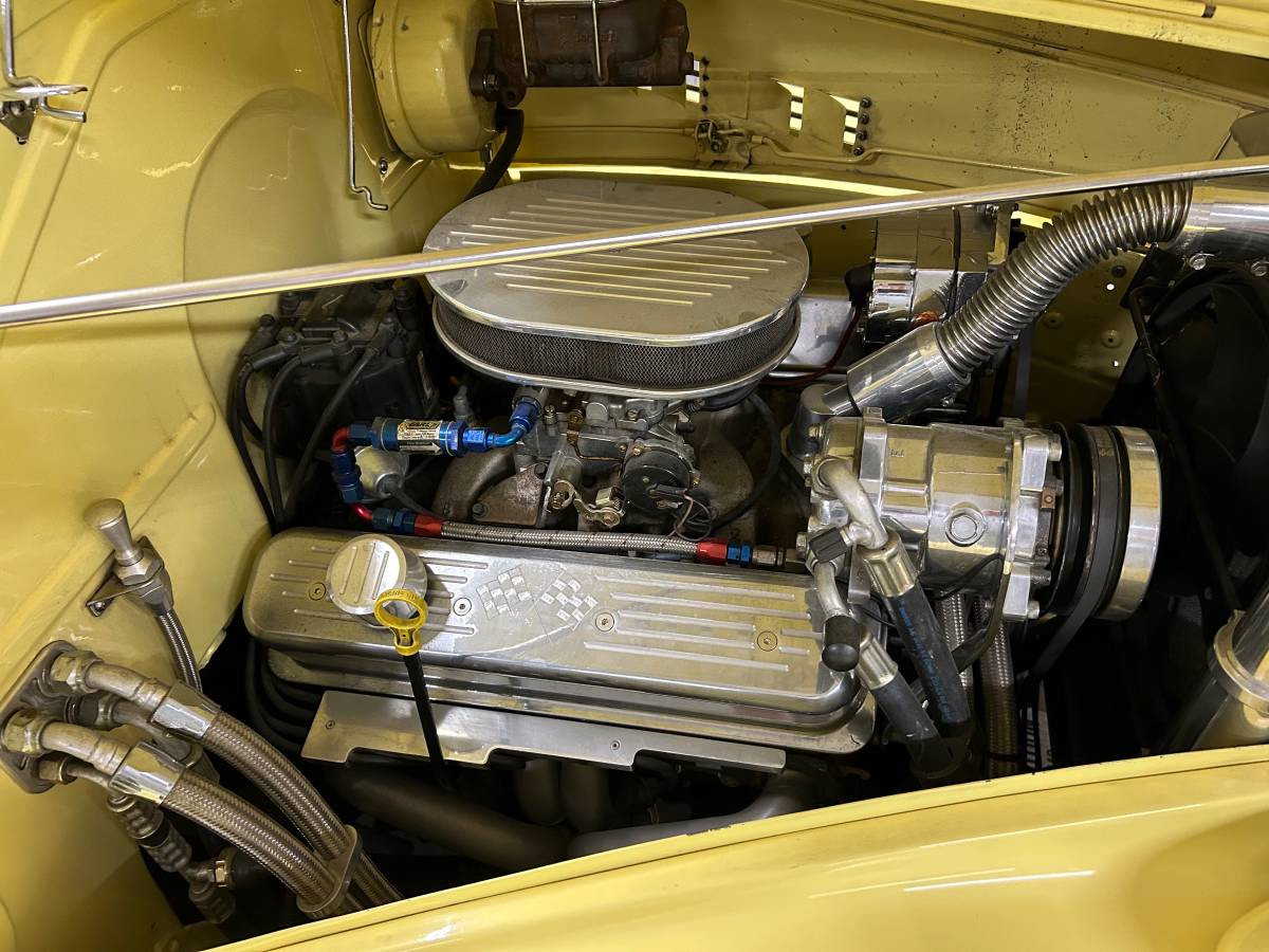 Chevrolet-master-deluxe-85-1939-yellow-14