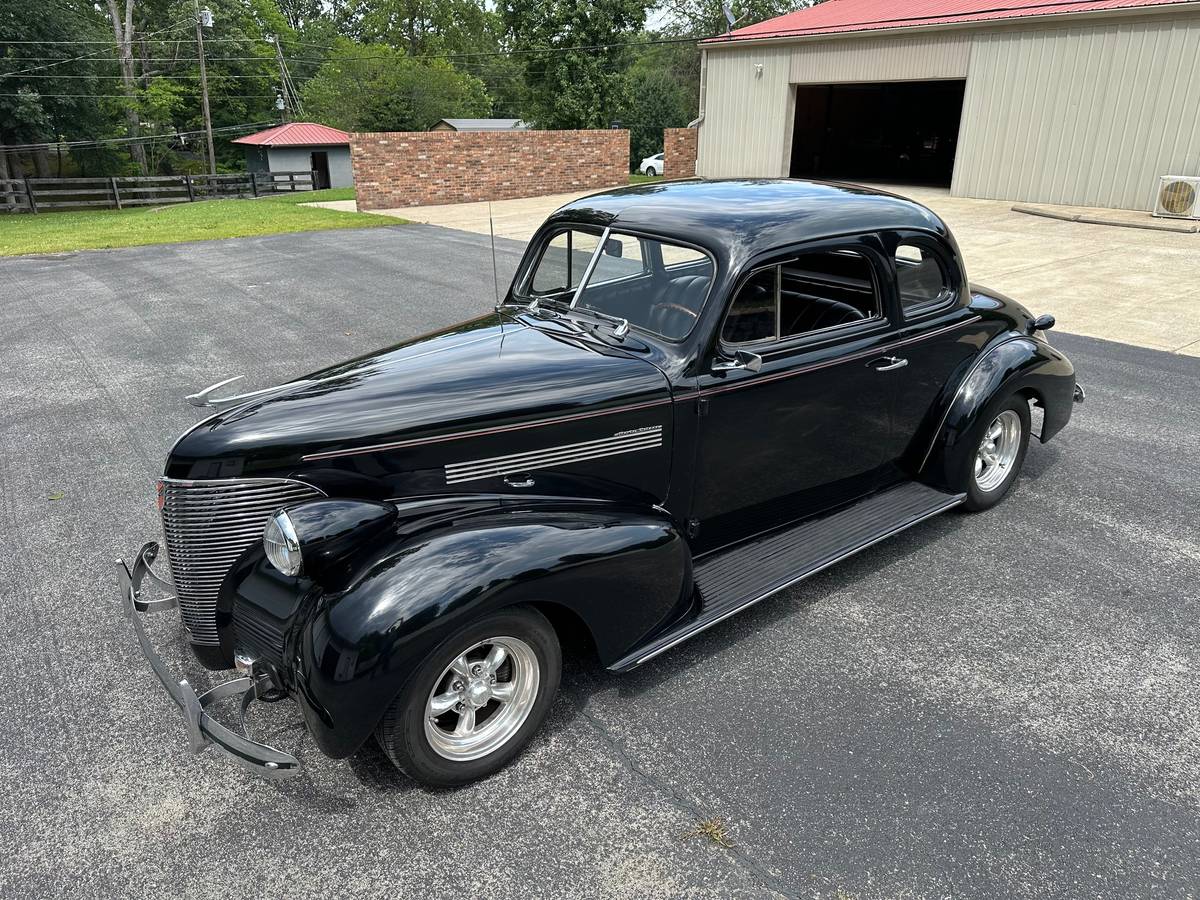 Chevrolet-master-deluxe-coupe-1939-black-21