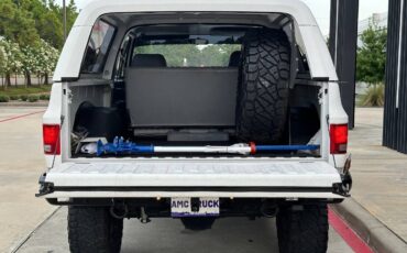Chevrolet-military-truck-12-ton-nominal-diesel-1985-white-8