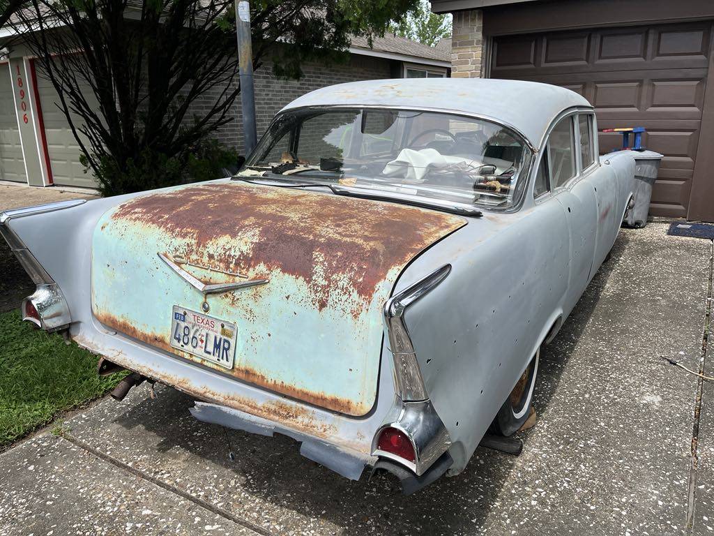 Chevrolet-model-210-4-door-1957-3
