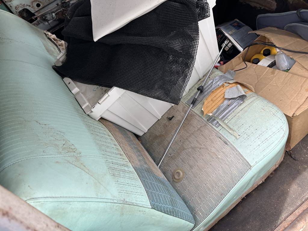 Chevrolet-model-210-4-door-1957-5